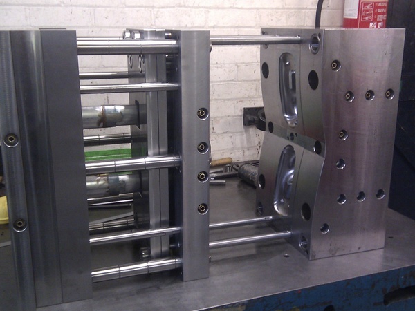 Mould design - CGP Engineering